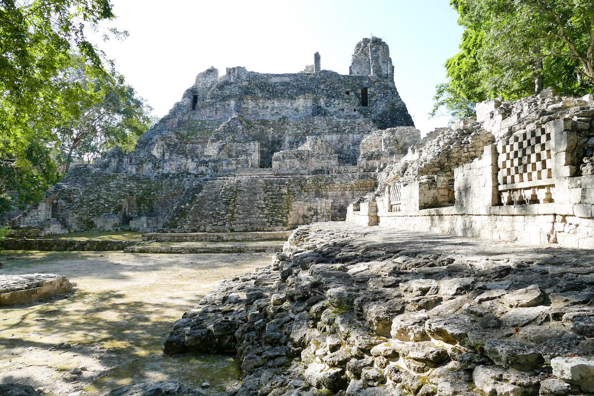 Becan, eine der nicht so bekannten Maya-Staetten