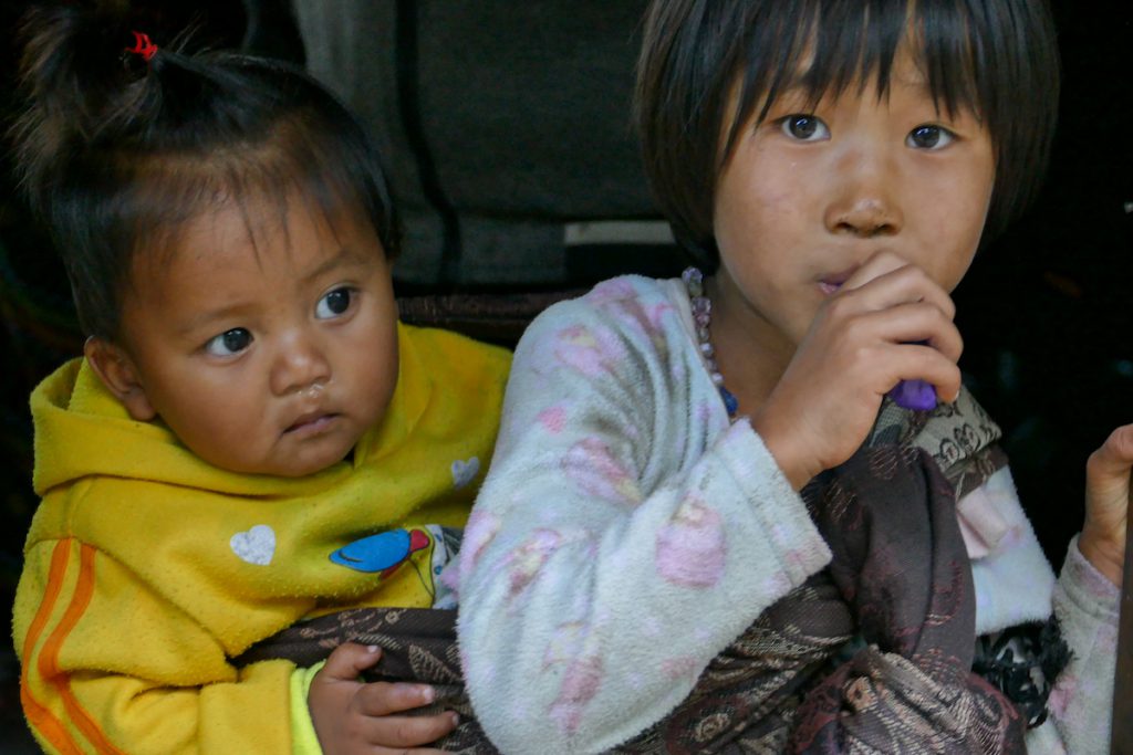 Chin State, Wanderung Tag 2, die Kinder sind es, die uns am meisten beruehren
