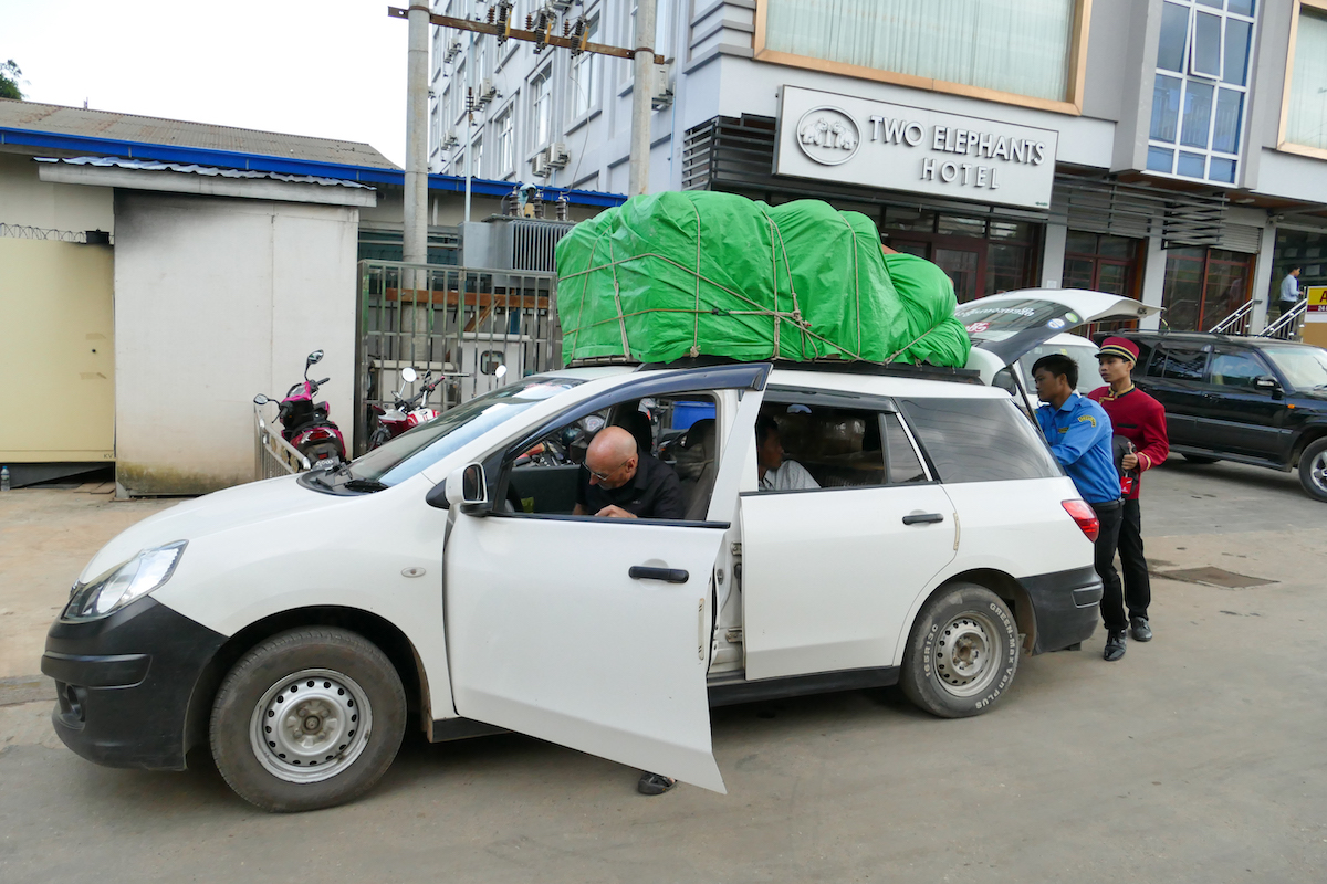 Myanmar, Lashio, im Shared Taxi nach Hsipaw