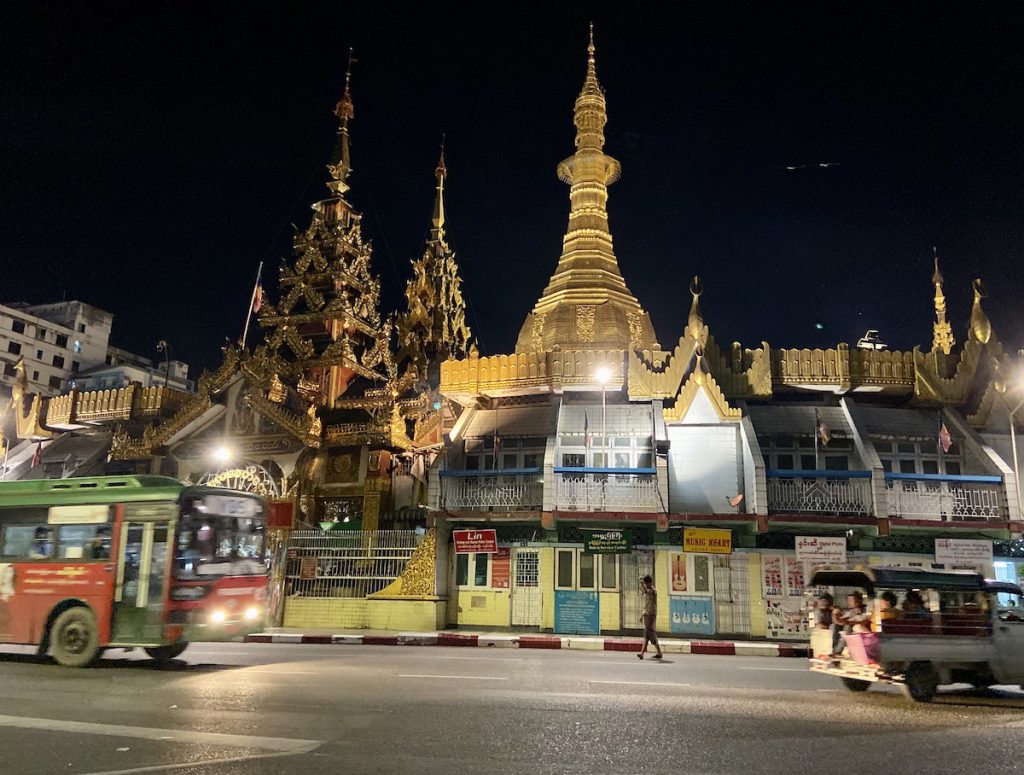 Myanmar, Yangon, Sule Pagoda