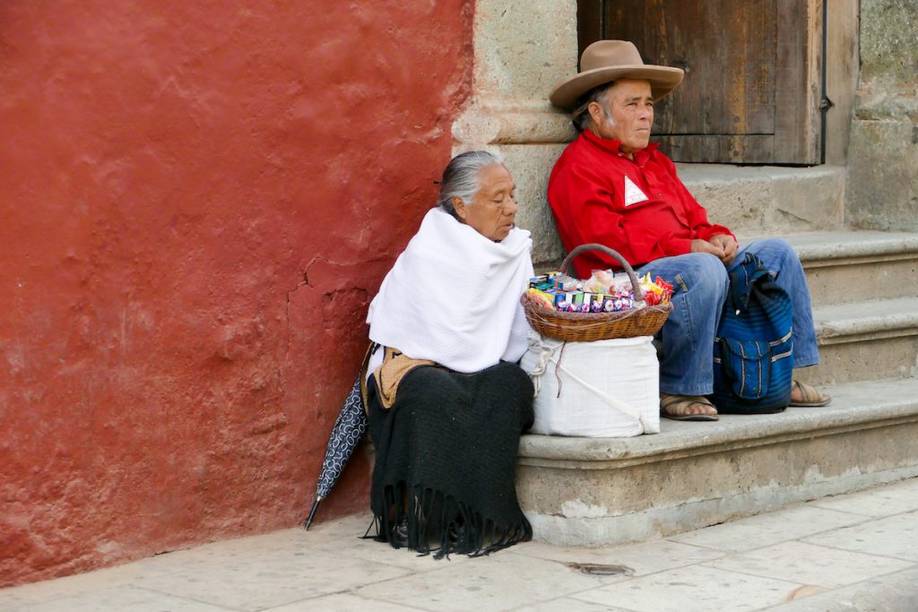 Oaxaca, Tlacolula, Suesses am Randes Marktes