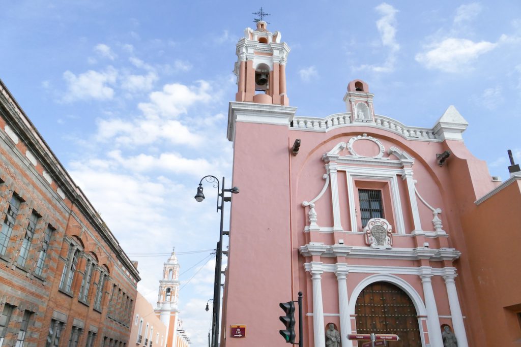 Puebla, eine von den vielen Kirchen