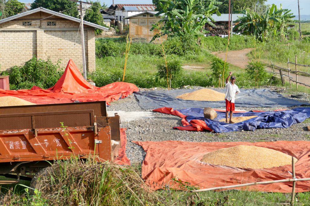 Shan State, Gokteik Viadukt, unterwegs wird uns immer wieder zugewunken