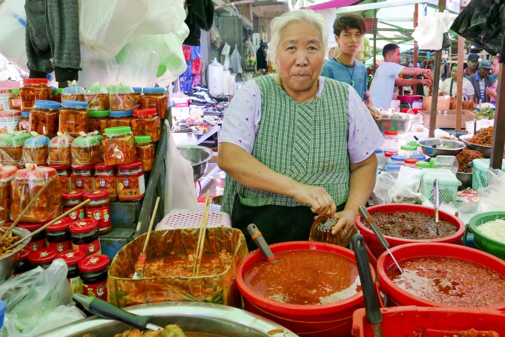 Shan State, Lashio, die Chilipaste ist bestimmt sehr scharf