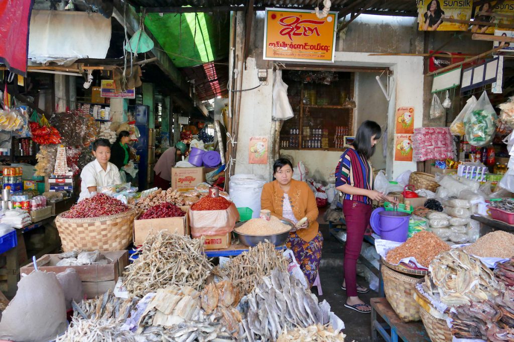 Shan State, Lashio, selbst hier gibt es Massen an Trockenfisch