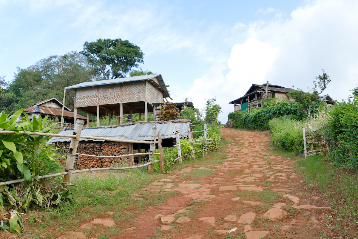 Shan State, Man Loi, wir spazieren durch das Dorf